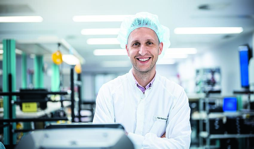 career AVT Portrait Labor A1210461 4C